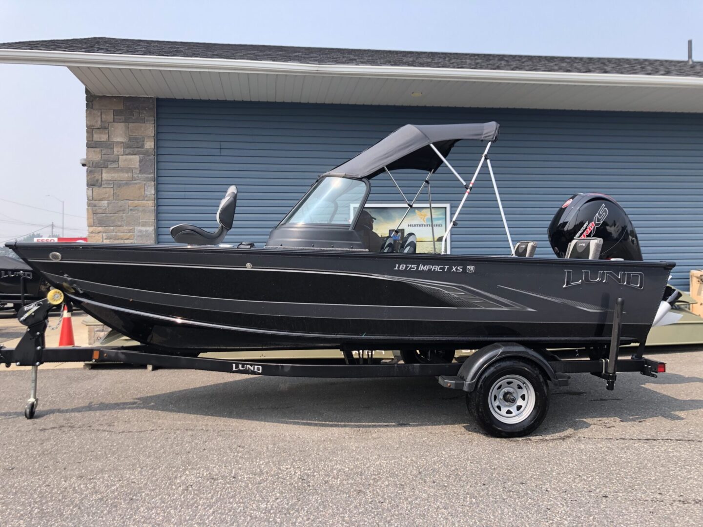 Lund gray and black boat with cover 3